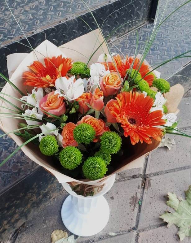 Букет цветов из: Герберы, Хризантемы, Альстромерии и Розы в Сосновке