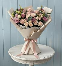 Букет цветов из:  Розы и Лизиантусы в Сосновке