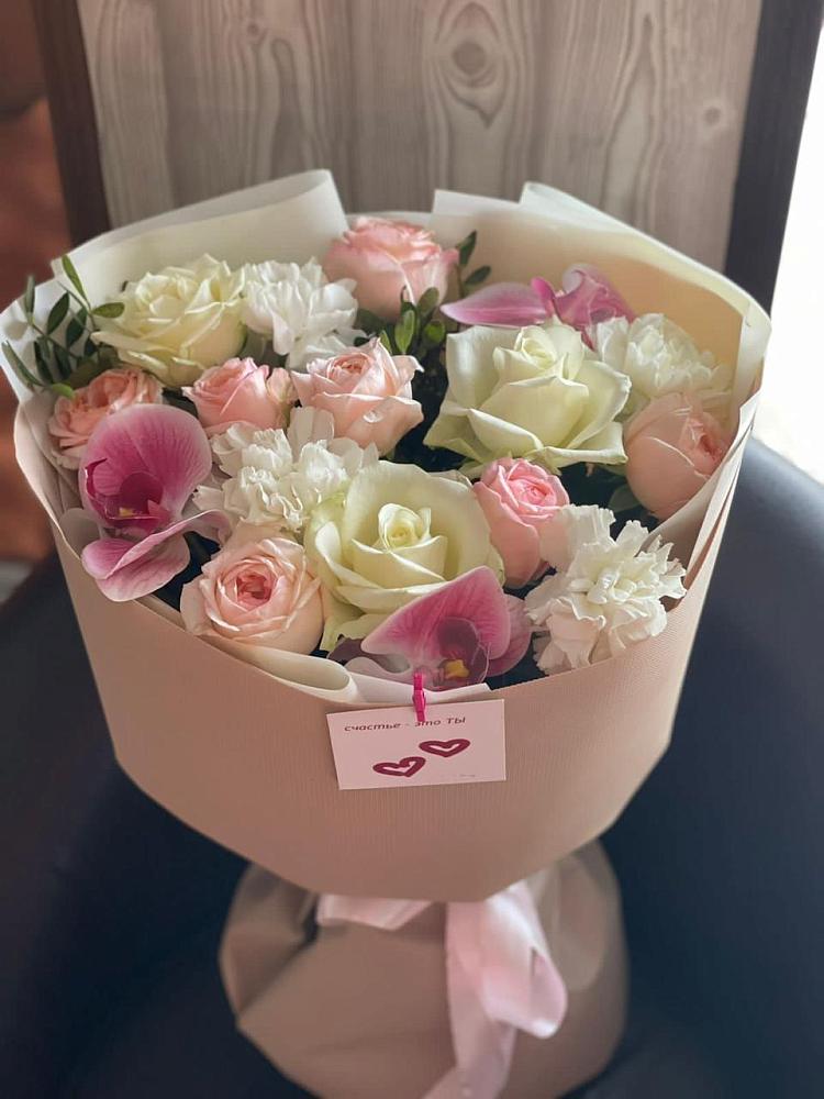 Букет цветов из: Орхидеи, Розы и Гвоздики в Сосновке