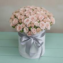 Цветочная композиция из Розы в шляпной коробке в Сосновке